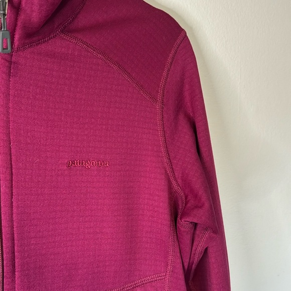 Women’s M Magenta Patagonia Jacket - Picture 3 of 6